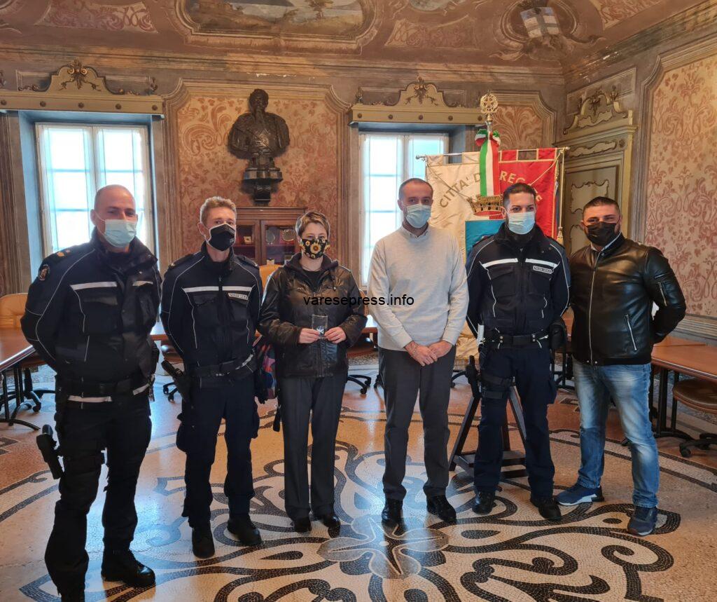 Trecate conferimento gradi agenti