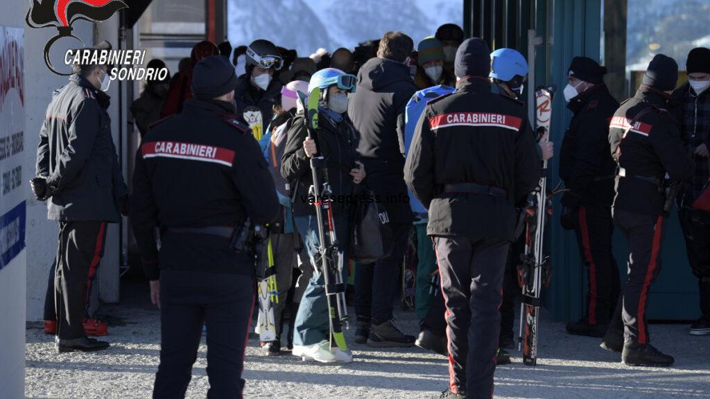 I carabinieri controllano le piste a Chiesa in Valmalenco