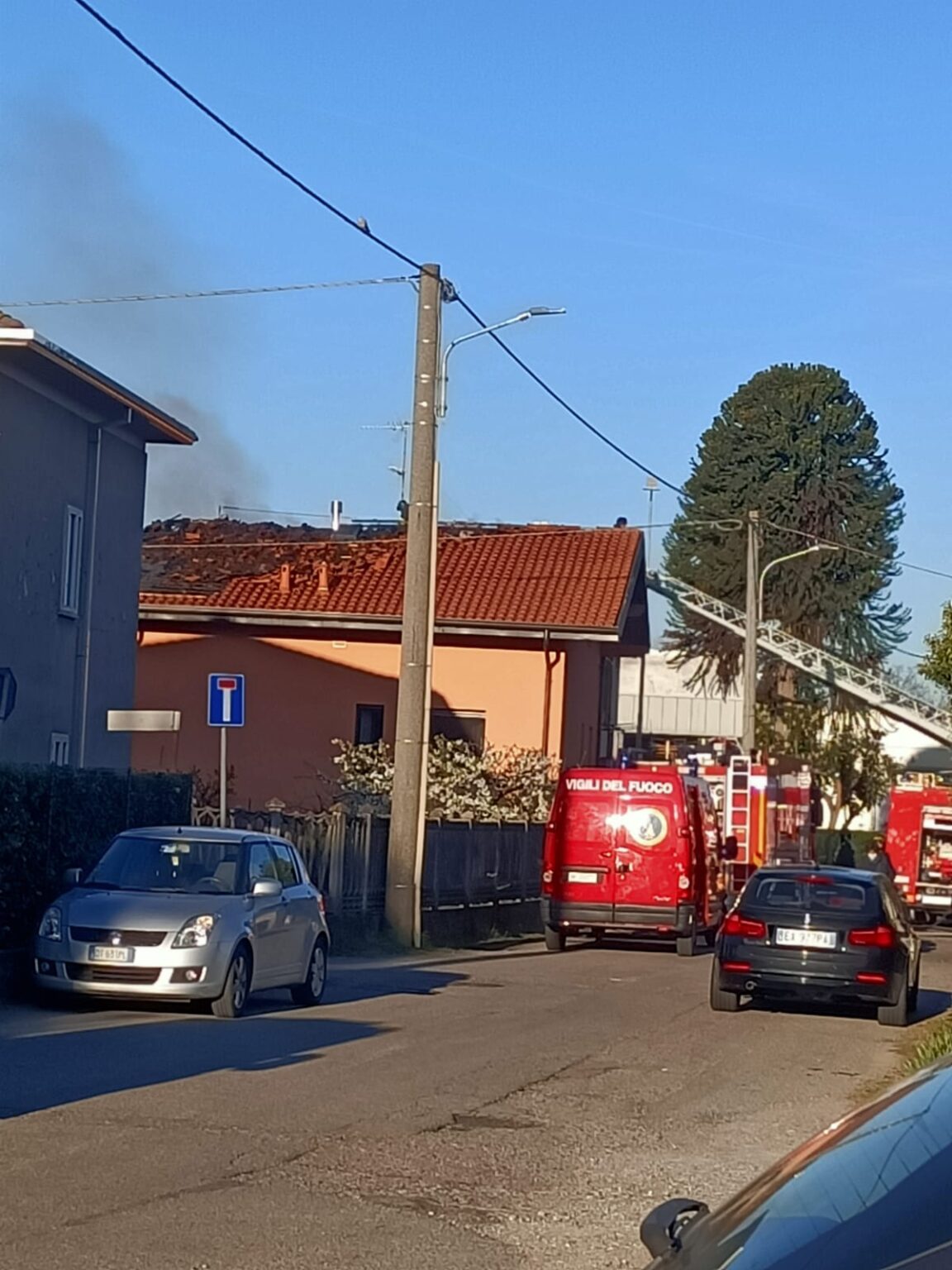 Fagnano Olona incendio via Cadore