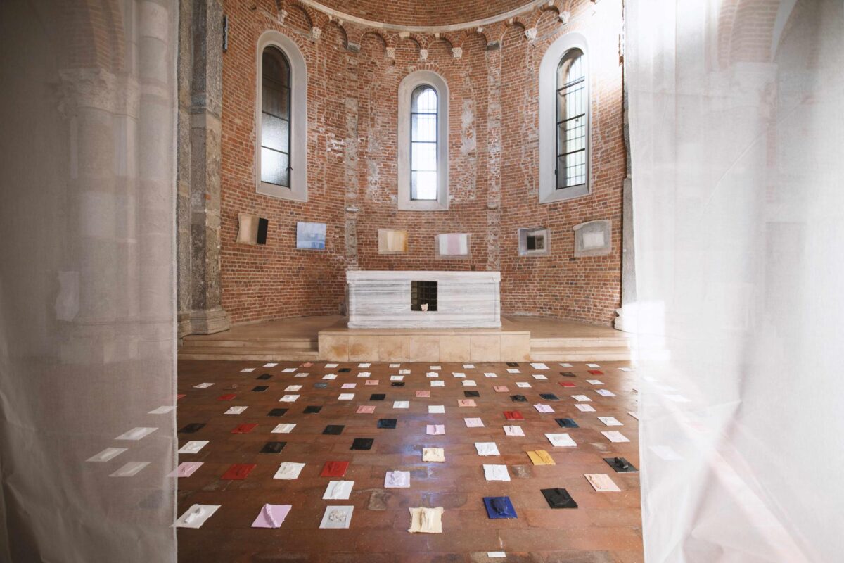 "Le camere dello scirocco", mostra di Claudia De Luca a Milano
