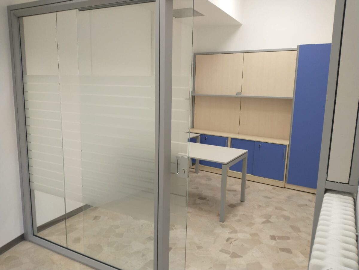 Riapre l'ufficio postale di Azzate con una nuova sala consulenza