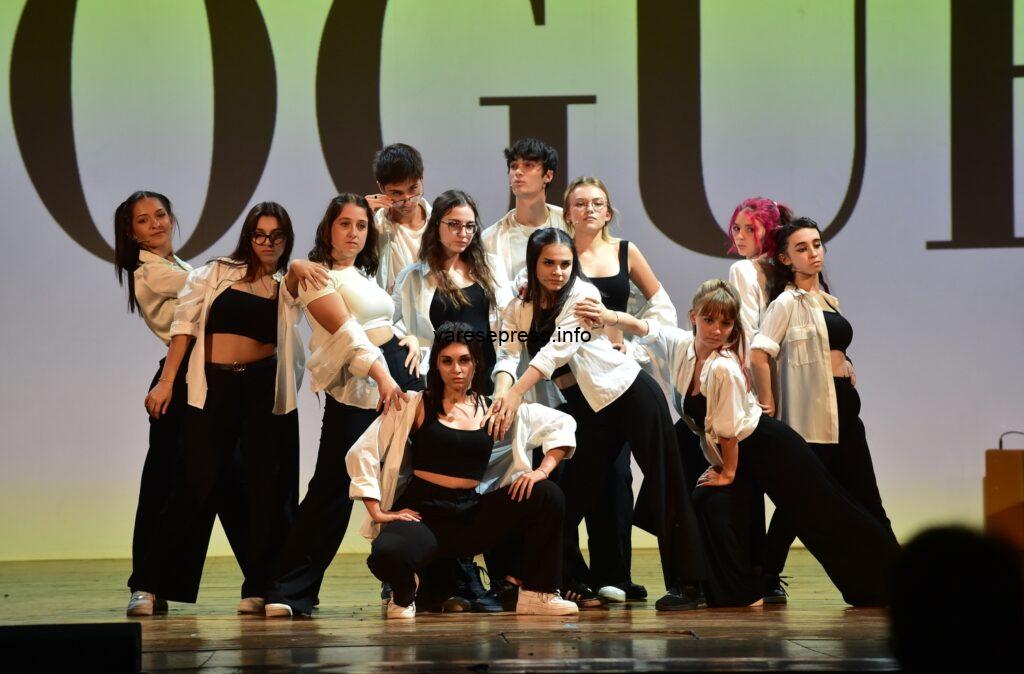 In 500 al Teatro Sociale di Busto per “Volere è potere” di Olga Fiorini