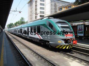 Varese, Tradate, Polfer, 2 arresti per aggressione al personale Polfer interviene sul treno Varese Nord - Milano Cadorna