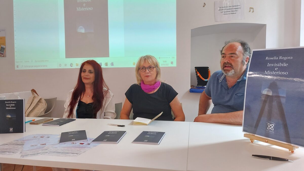A Fagnano la poesia "Invisibile e misterioso" di Rosella Rogora