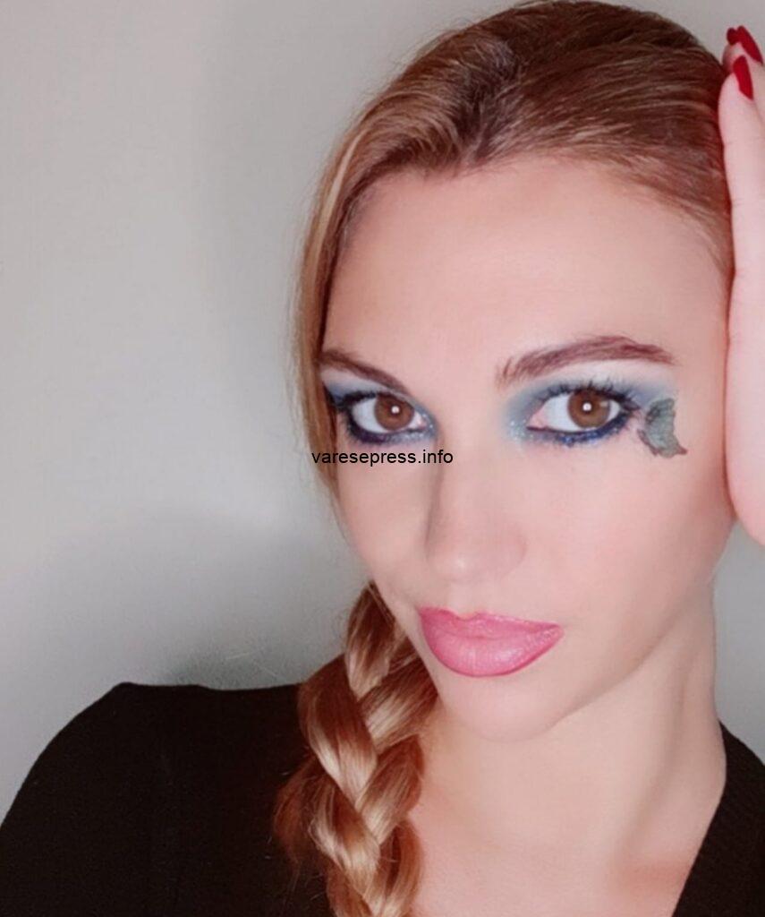 Make up facili e veloci, tatuaggio lavabile e toni dell'azzurro