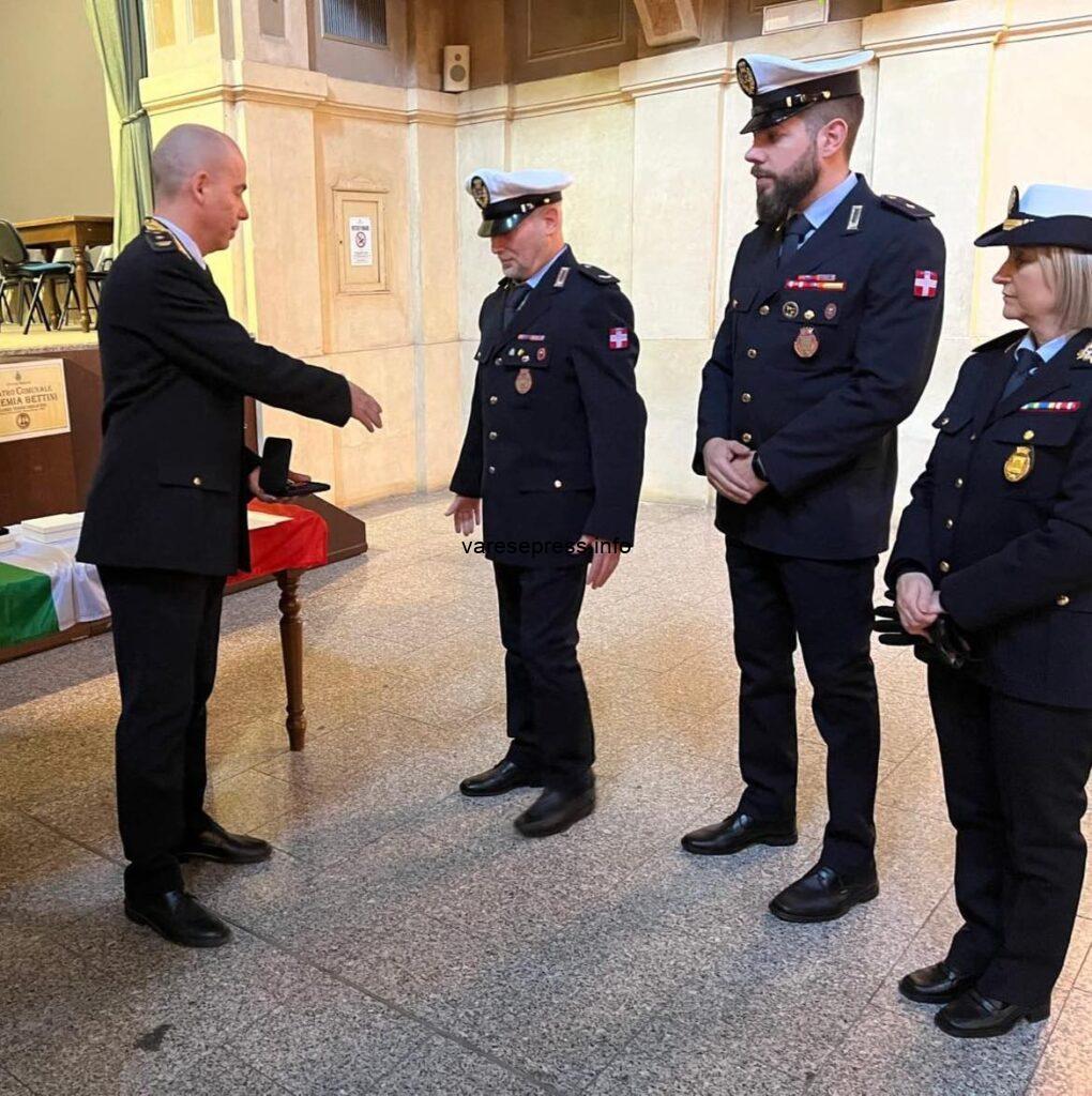 Trecate, cinque membri della Polizia Locale premiati in Regione