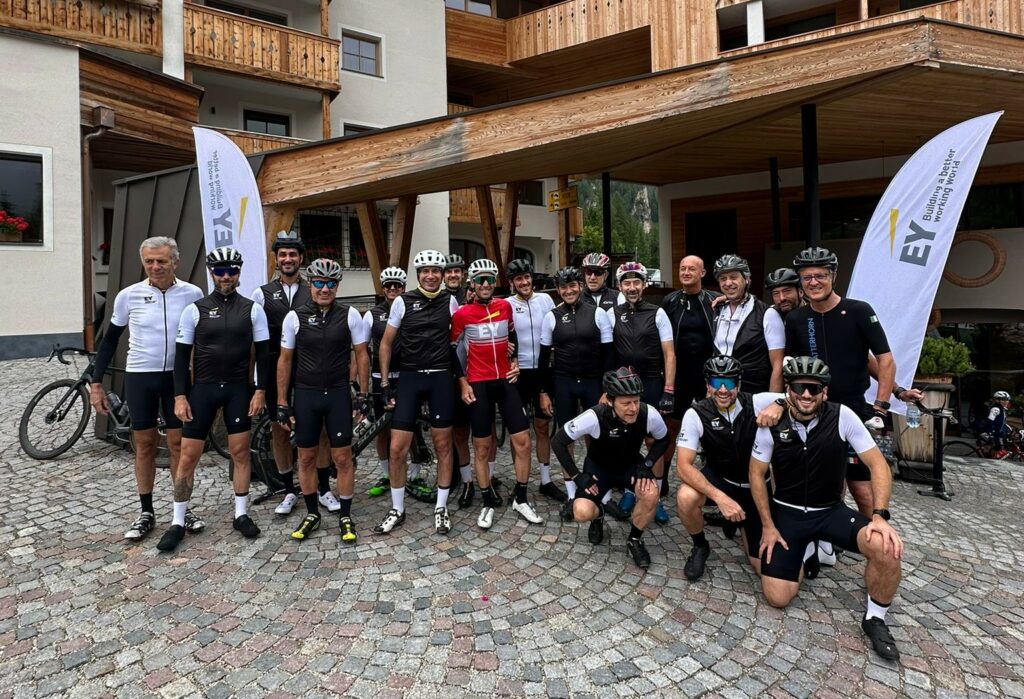 EY è official partner della Maratona Dles Dolomites EY è official partner della Maratona Dles Dolomites