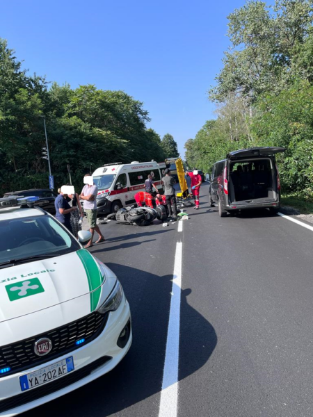 Incidente in via Giusti a Somma, auto vs moto
