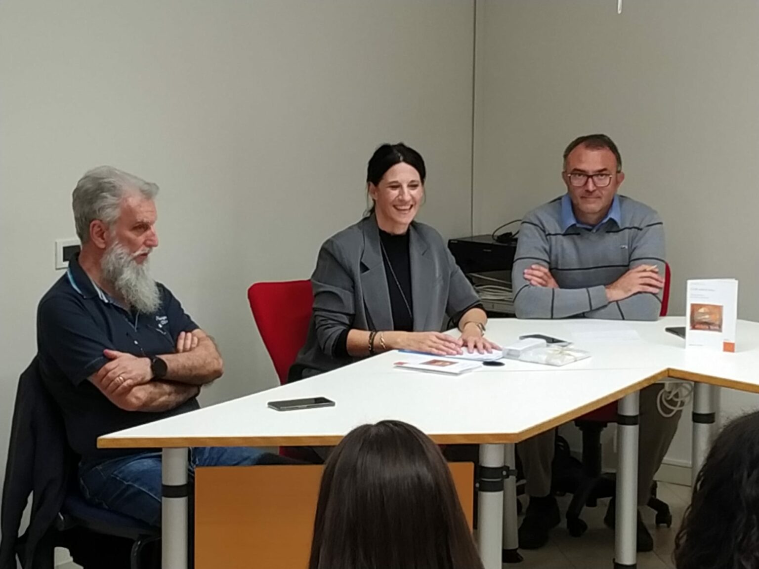 Fagnano Olona, con Giusy Calvo è piena la sala in biblioteca