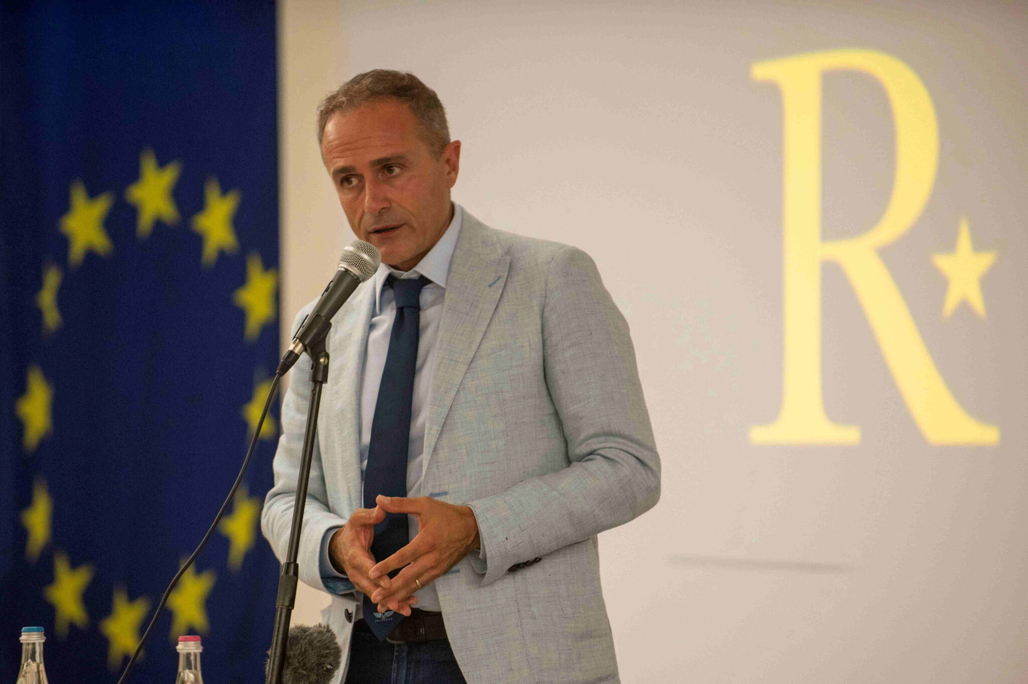 Ass. “I Repubblicani”: successo per la prima assemblea pubblica Reguzzoni: salary cap, tetto massimo