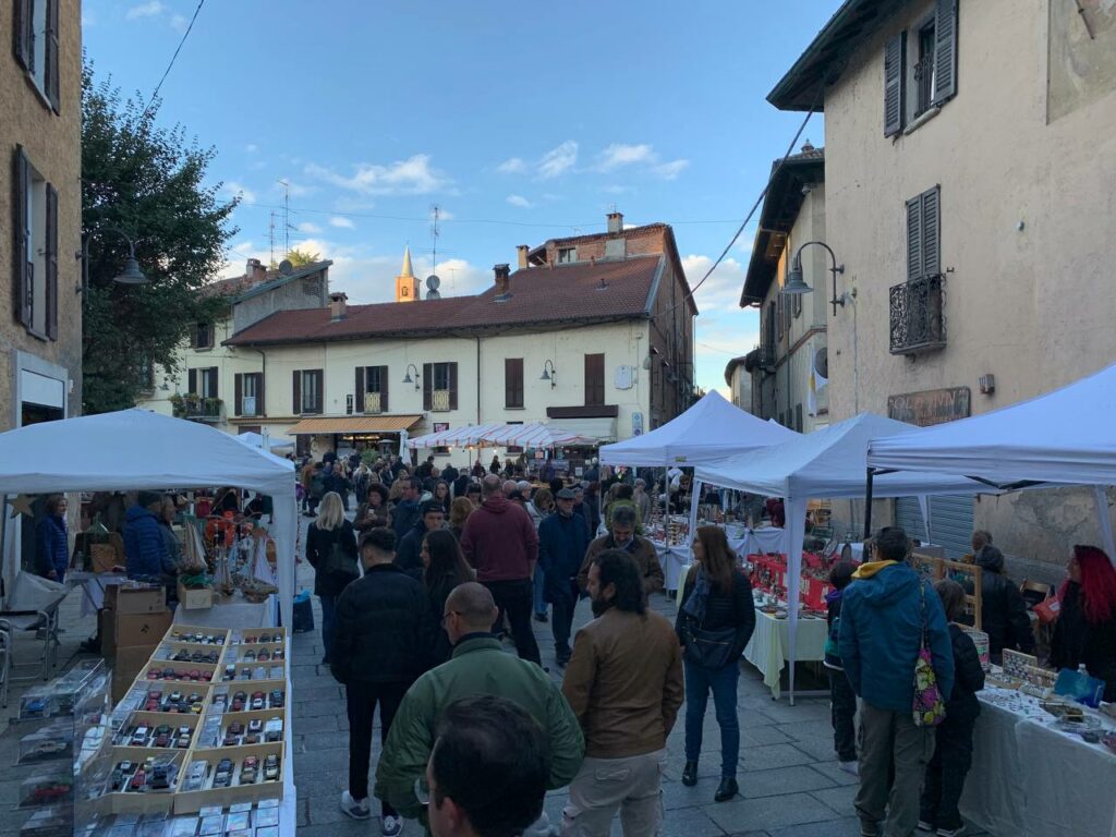 Fiera del Cardinale a Castiglione Olona: 80 espositori, arte e storia Castiglione Olona (VA), 2 dicembre 2023 - Domenica 3 dicembre torna a Castiglione Olona (VA) la tradizionale "Fiera del Cardinale"