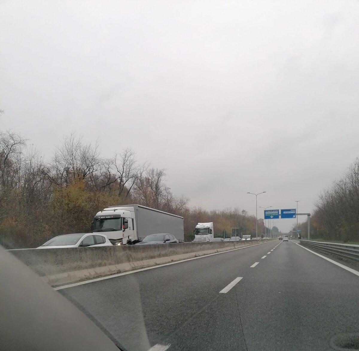 Malpensa: Incidente stradale sulla SS 336 a Somma Lombardo: donna ferita Somma Lombardo (VA), 26 febbraio 2024 - Un incidente stradale si è verificato questa mattina sulla SS 336, in direzione A4>MXP, nel tratto tra Somma Lombardo e il Terminal 2.