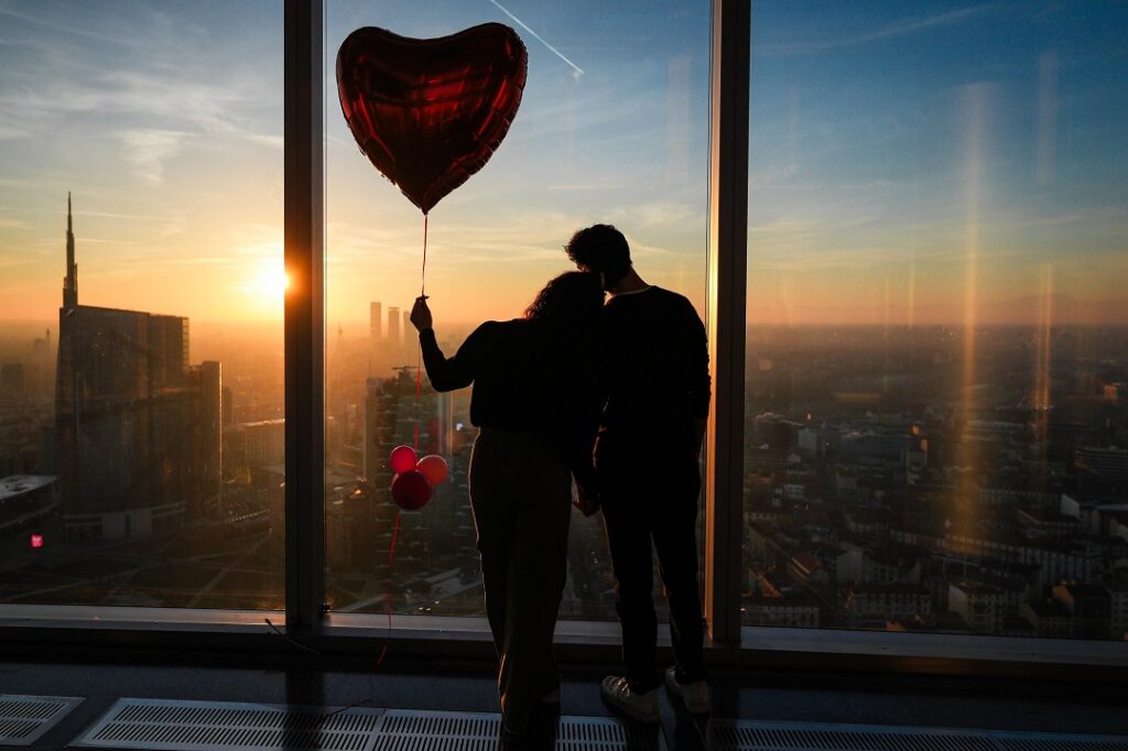 San Valentino, sold-out per il bacio ad altissima quota