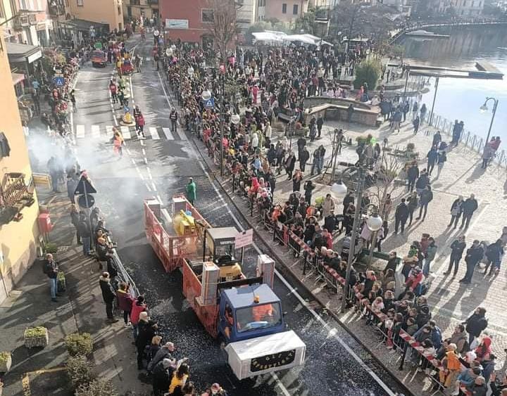 A Porto Ceresio esplode il Carnevale