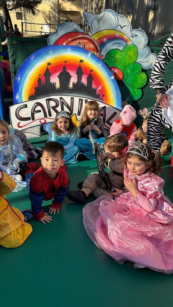 Al British College grande festa di Carnevale, bambini entusiasti