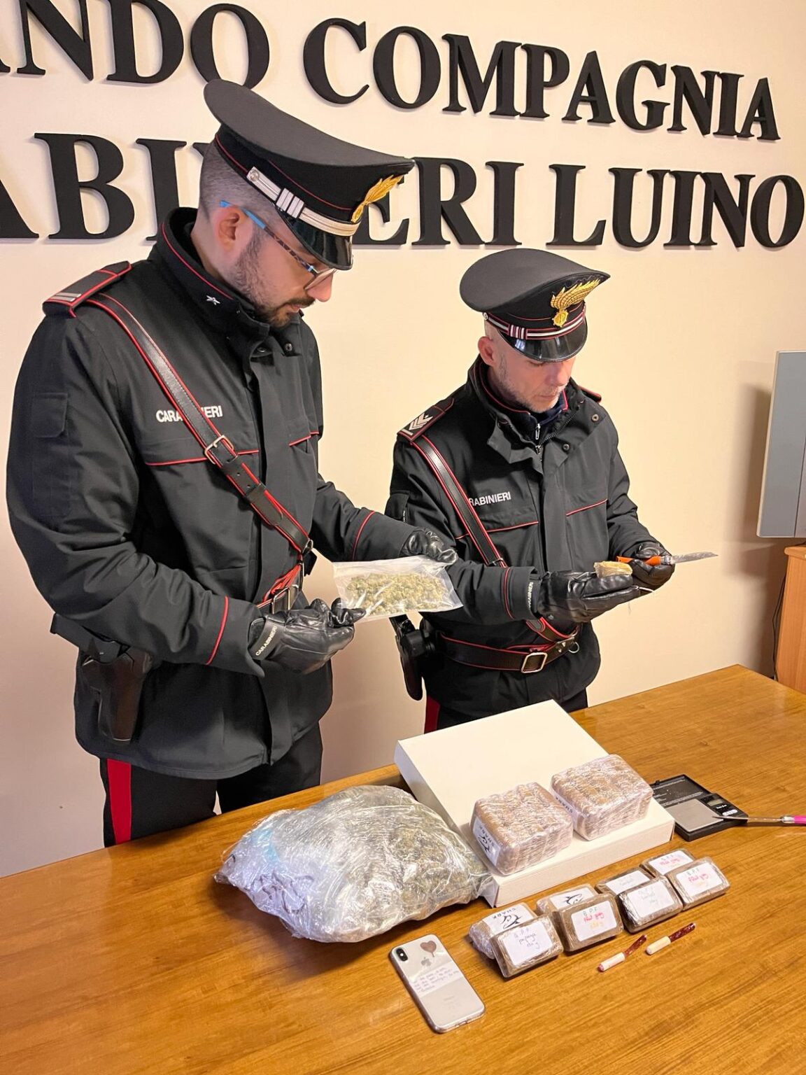 Luino-droga: 18enne con 2.6 kg