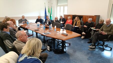 ATS Insubria: incontro con i Sindaci e i Consigli di Rappresentanza delle ASST per la salute e la semplificazione Lunedì 18 marzo si è tenuto un incontro presso ATS Insubria
