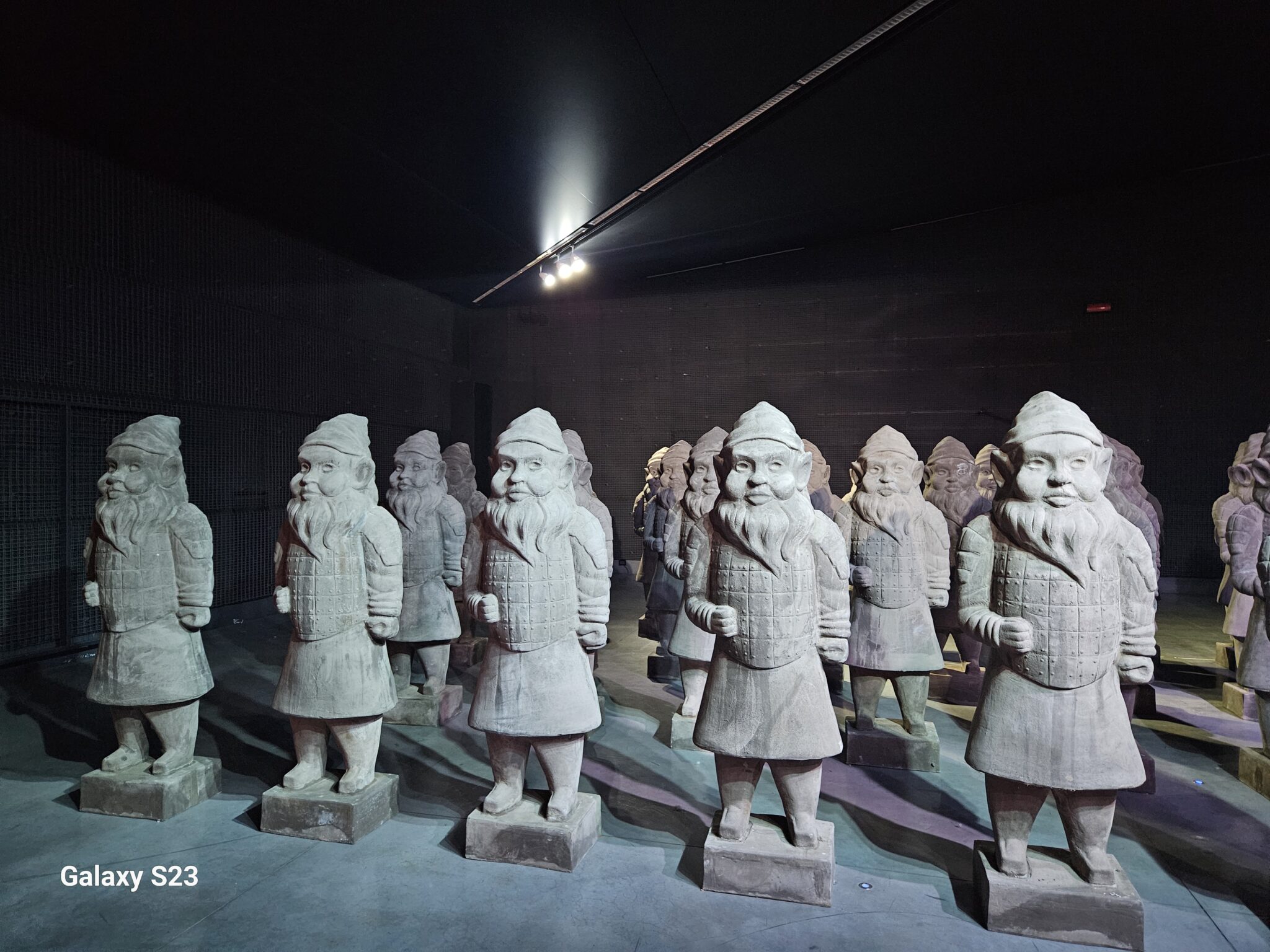 Malpensa. Estinzione razza umana, mostra