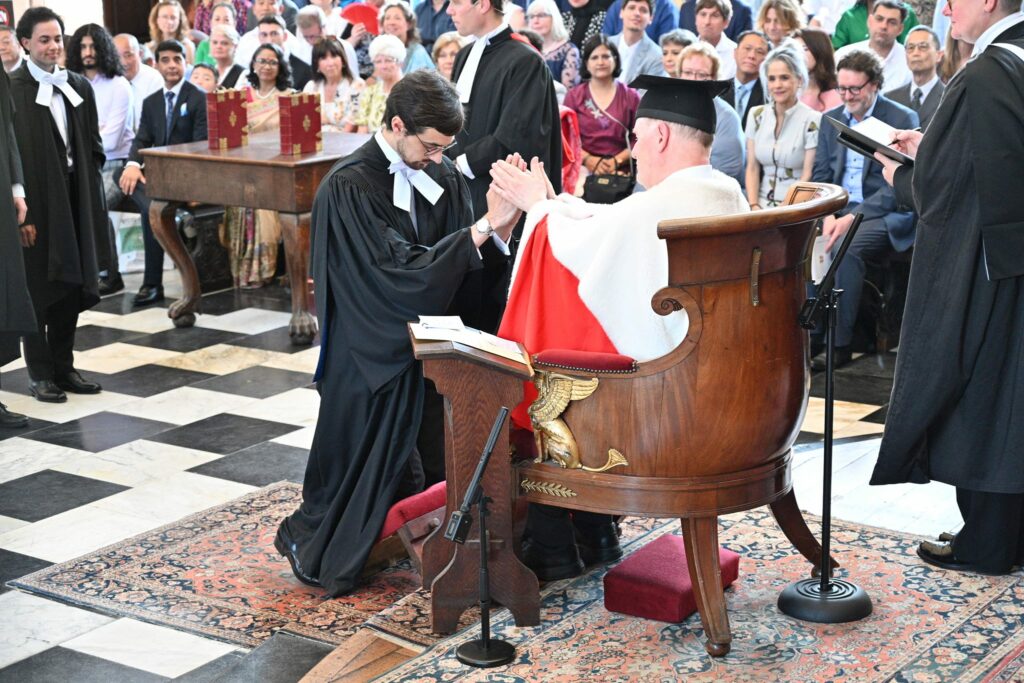 Porto Ceresio annovera un laureato a Cambridge, Federico Bernasconi Porto Ceresio annovera un laureato a Cambridge, Federico Bernasconi