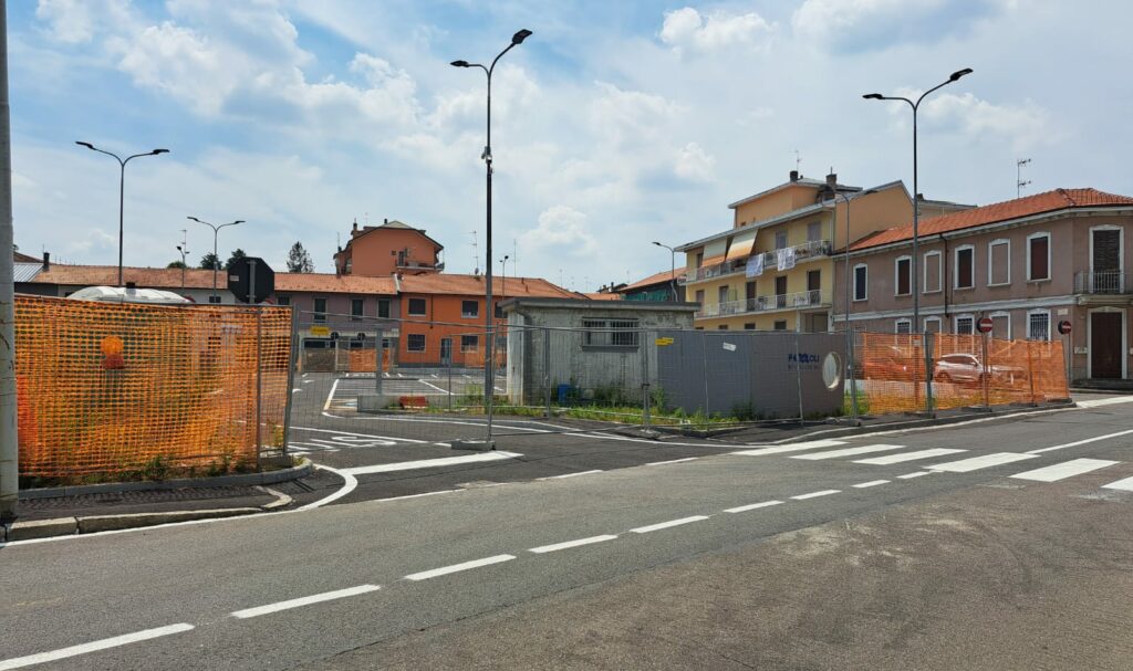 Parabiago: nuovo parcheggio di via Foscolo/via Alighieri Parabiago
