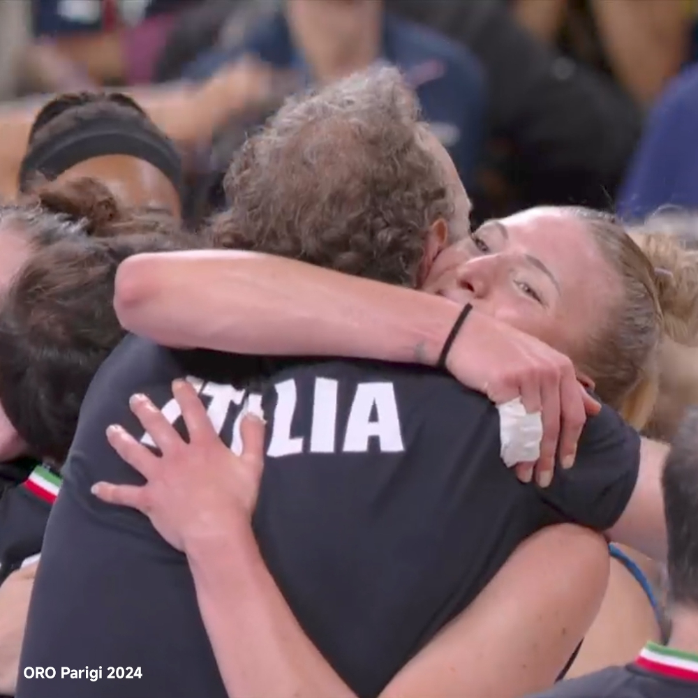 Giorno 16 Parigi 2024 oro per la maestosa pallavolo femminile italiana 