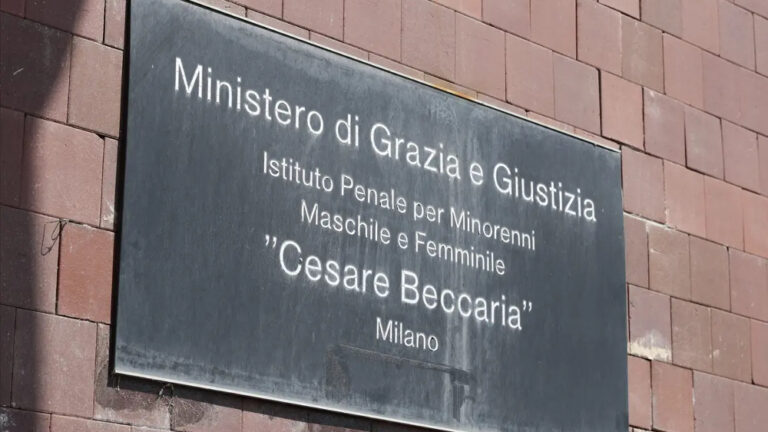 La droga al Beccaria, fermato un operatore con quasi un etto di hashish