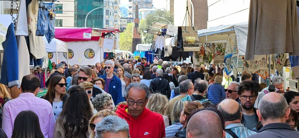 Legnano gli Ambulanti di Forte dei Marmi alla Festa dell’Uva