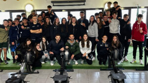 La medaglia d’argento Gabriel Soares con i ragazzi del Liceo Pantani