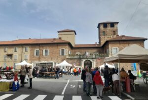 Fagnano Olona, la sagra della zucca riempie il castello