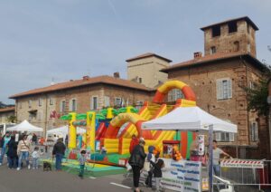 Fagnano Olona, la sagra della zucca riempie il castello