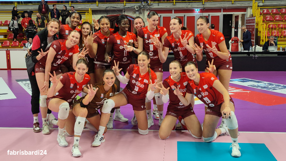 Domenica Eurotek UYBA con la NUMIA Vero Volley alla Allianz Cloud Arena