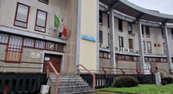 Gallarate, Busto Arsizio, braccialetto elettronico, con divieto di avvicinamento