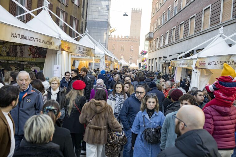 Cremona: la Festa del Torrone 2024 un trionfo di gusto e tradizione