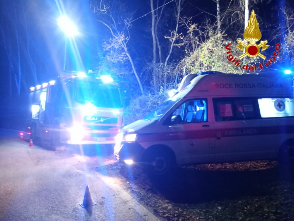 Casalzuigno: escursionista salvato dai Vigili del Fuoco Casalzuigno: escursionista salvato dai Vigili del Fuoco