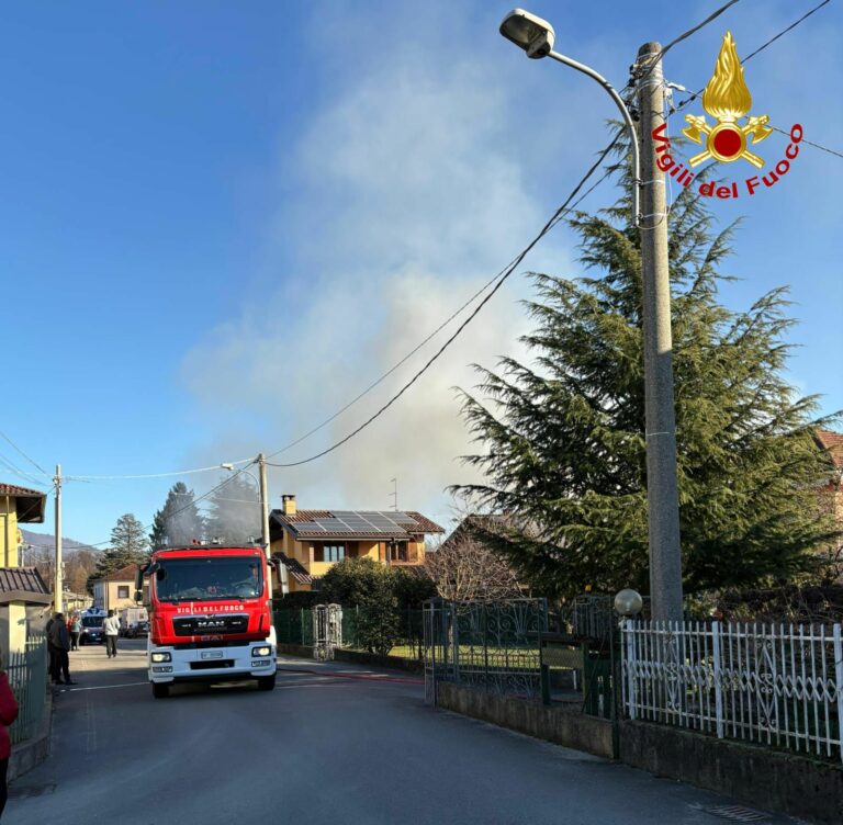 Brebbia: incendio in un garage