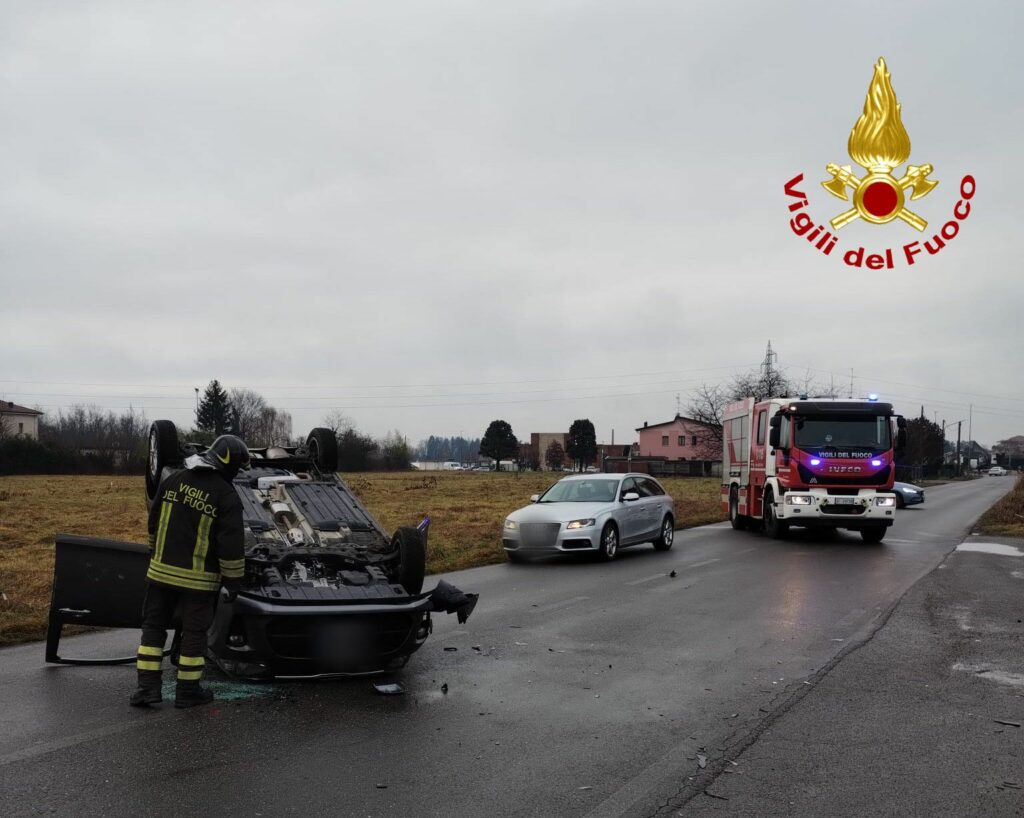 Cassano Magnago: incidente stradale Cassano Magnago: incidente stradale