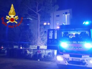 Cairate: incendio in uno scantinato 