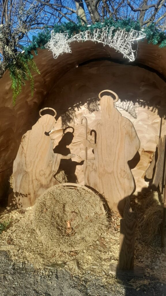 Fagnano Olona, vandalizzato il presepe in piazza