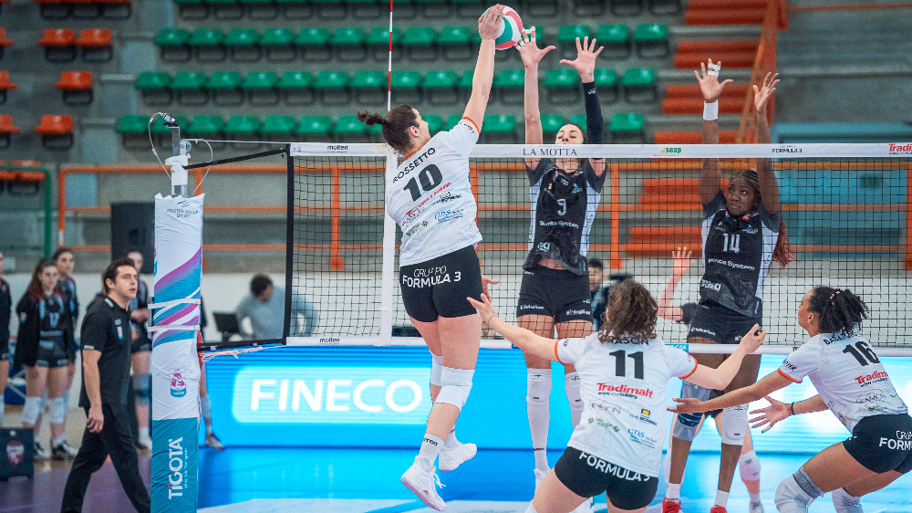 La Futura Volley ha vinto con Messina allo spareggio