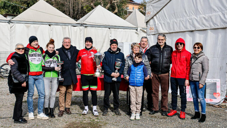 203 iscritti alla pedalata di San Valentino a Gavirate