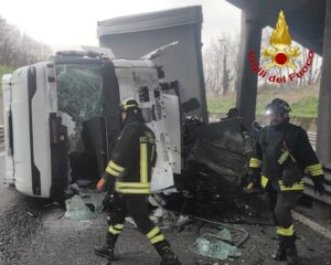 Incidente stradale sulla Strada Statale 336