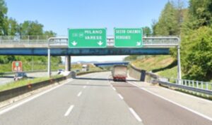 l'uscita autostradale Sesto Calende Vergiate