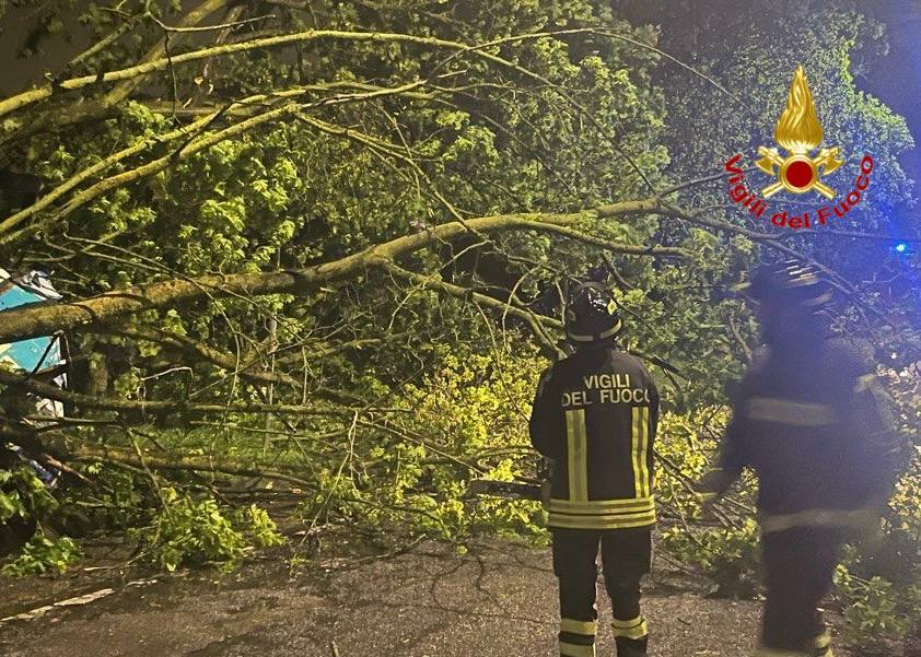 Maltempo Regione Lombardia: 1100 interventi dei Vigili del Fuoco