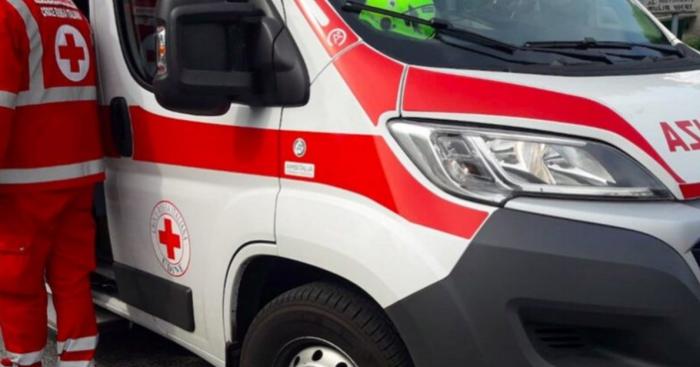 Porto Valtravaglia: incidente stradale