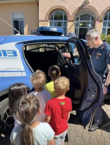 La Polizia di Stato ha incontrato i bambini dell'asilo di Mornago e Crugnola