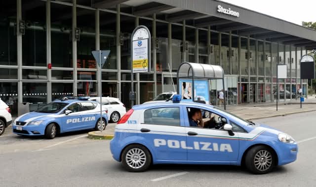 Rapina in stazione a Gallarate, arrestato un 19enne
