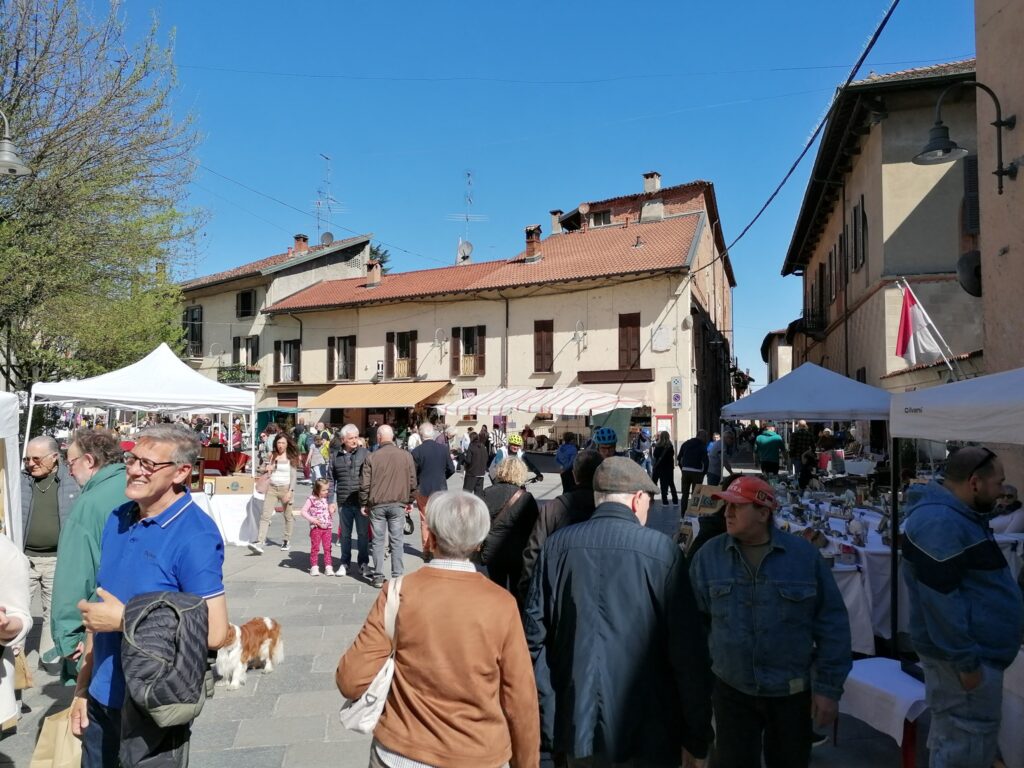 Castiglione Olona, 4 maggio, antiquariato e artigianato