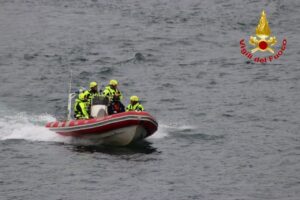 Porto Ceresio: esercitazione aeronavale congiunta