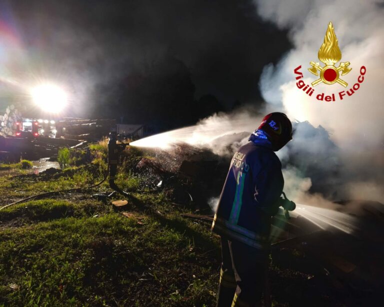Tradate: incendio