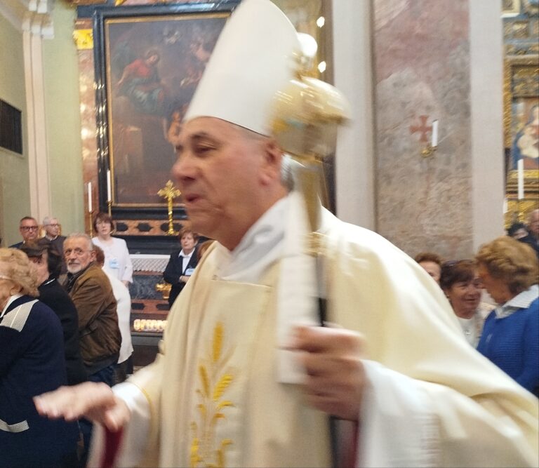 Casorate Sempione: il saluto alla Madonna Pellegrina di Fatima